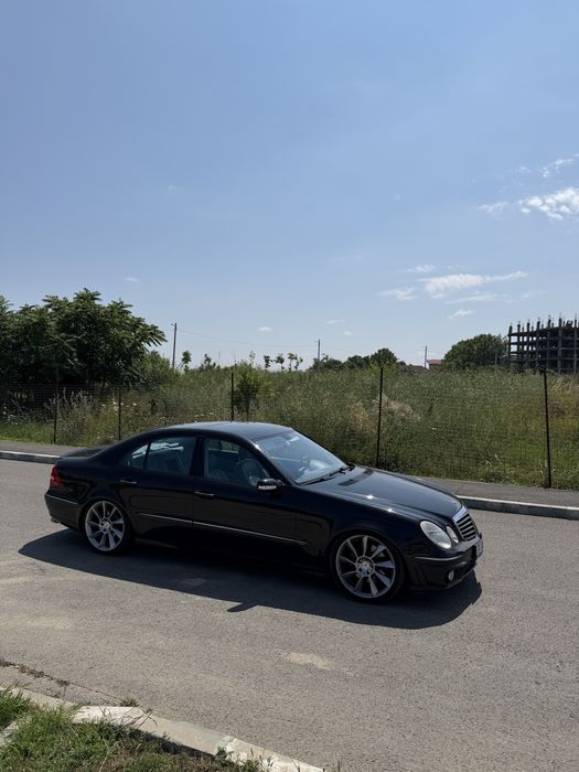 Mercedes Benz E500 V8