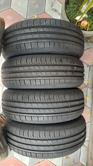 Vand 4 anvelope de vara 185 60 r15 HANKOOK noi noute