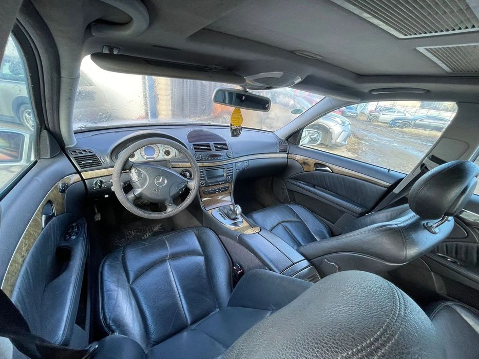 Dezmembrari Mercedes-Benz E Class S211 / 2005