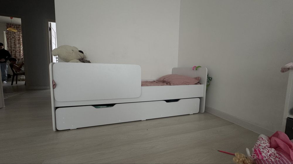 Детская кровать для двоих детей