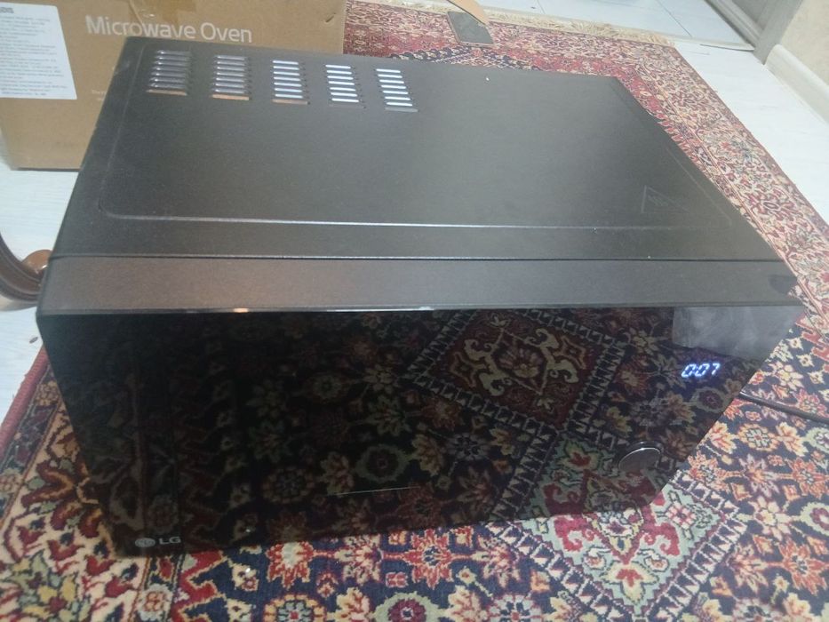 Mikrotoʻlqinli pech  LG
