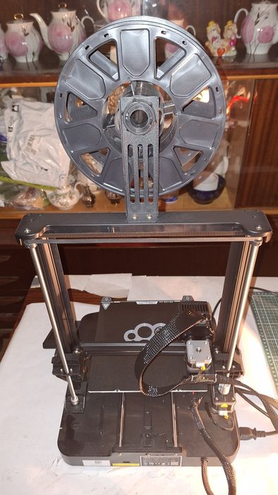 Продам 3D принтер. В отличном состоянии. Пробовали только один раз