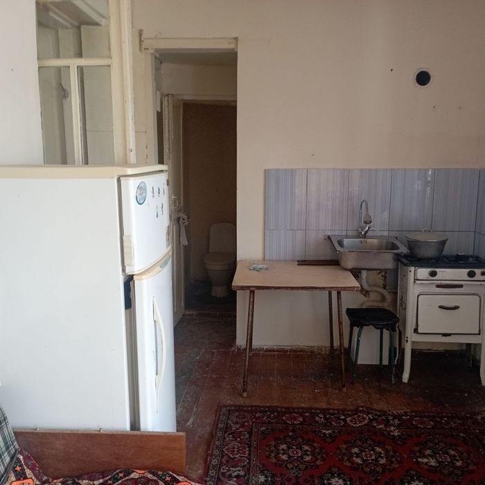 Arendanga hovli berilàdi.Shaharni qoq markazida Selxoz instutni yonida