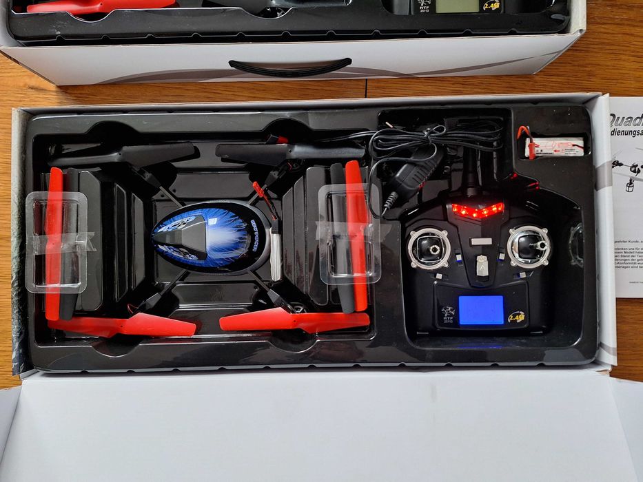Două seturi de drone telecomandate Quadrix