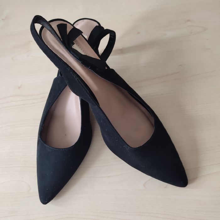 Pantofi noi marimea 39