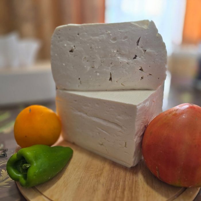 Telemea proaspata de oaie angro de pe Valea Hârtibaciului