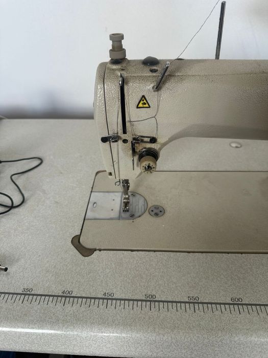 Продается промышленная швейная машинка