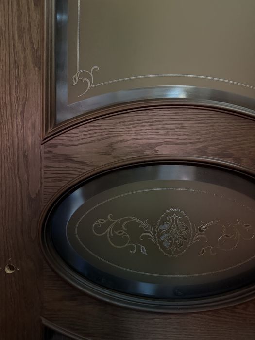 Продам меж комнатные двери