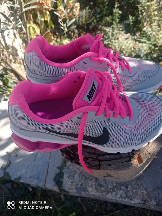 Розови маратонки Nike