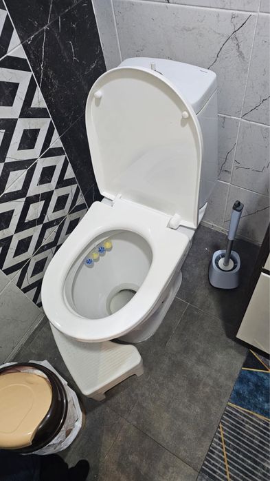 Отдам даром унитаз бесплатно