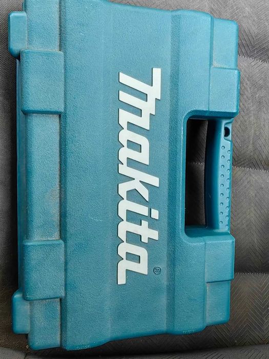 Акумулаторна отвертка MAKITA DF001DW