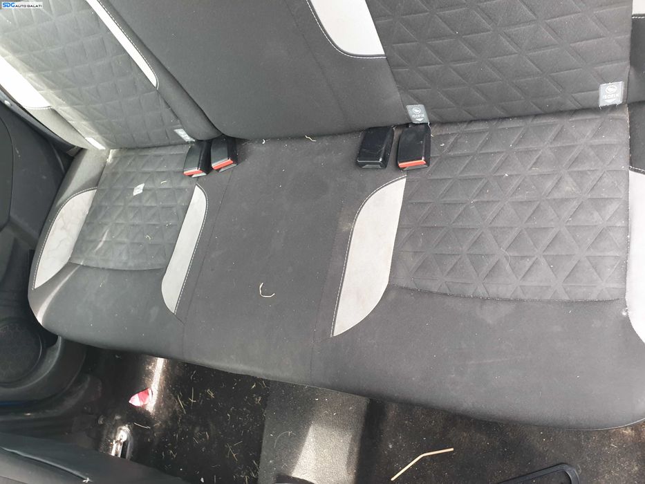 Bancheta Spate cu Sezut si Rabatare Dacia Sandero 2 2012 - 2016 [K6387]