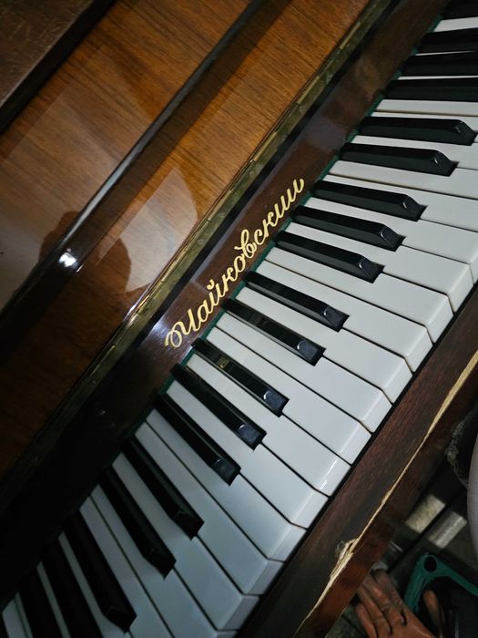 Продава се  руско пияно Чайковски