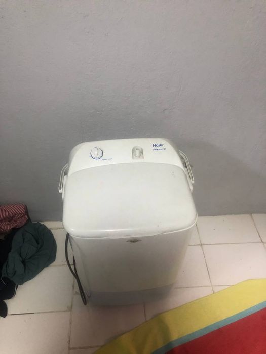 Kir moshina sotiladi