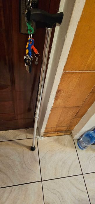 baston din aluminiu pentru sprijin seniori