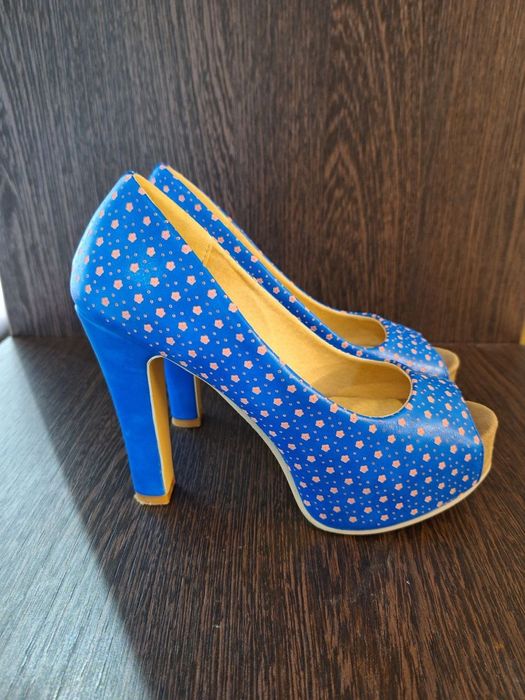 Обувь женская,туфли,сапоги