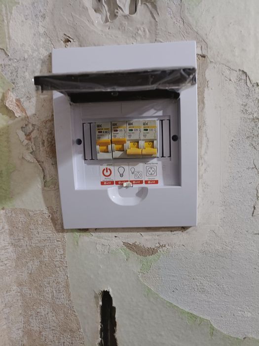 электрик с опытом