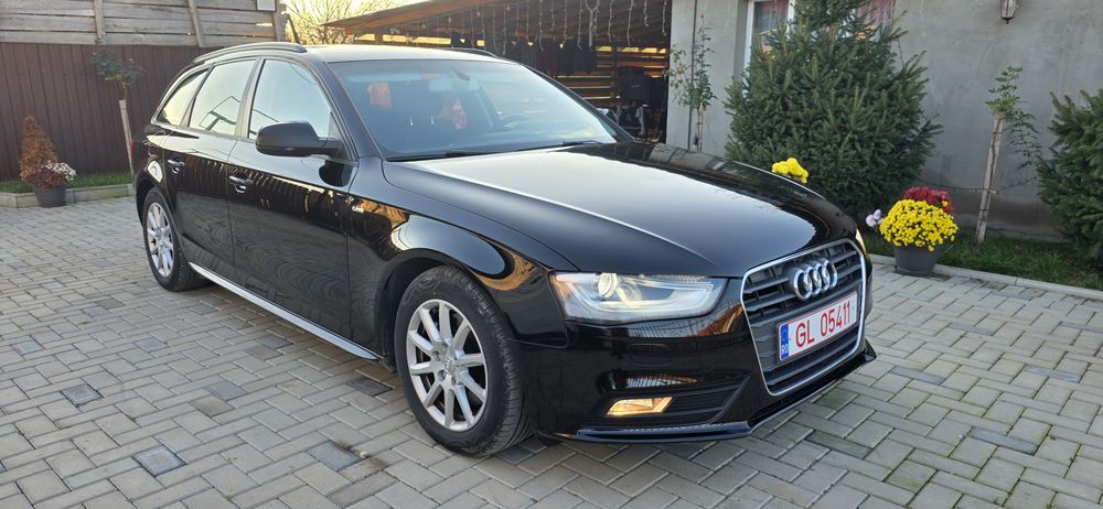 Audi A4 B 8.5 din  2012, motor 2.0 diesel, 136CP, numere rosii