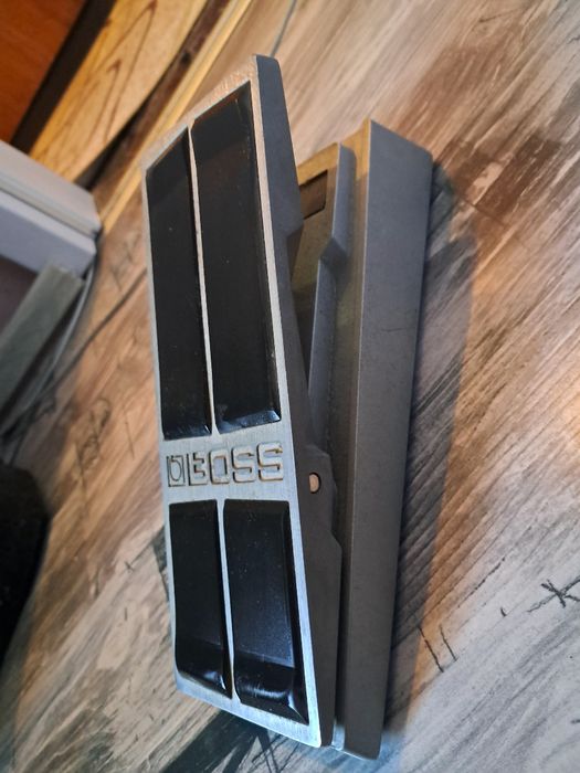 Педал BOSS FV-500L