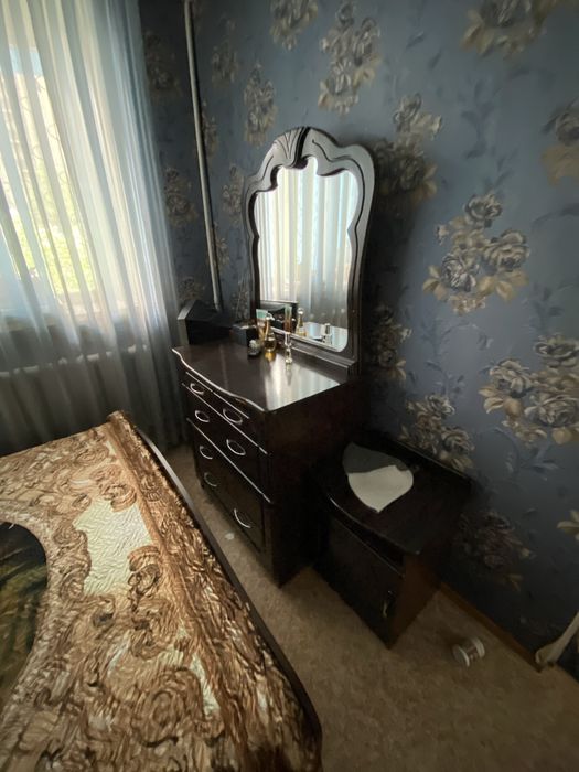 Продам гарнитур срочно