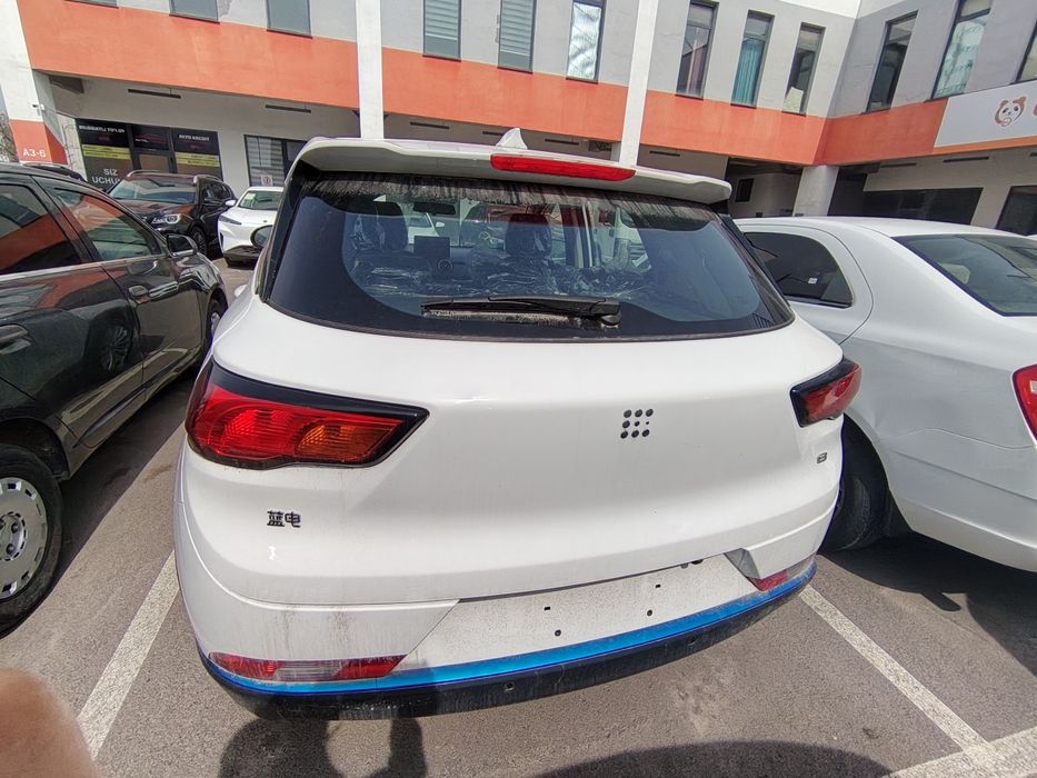 DONGFENG Lan Dian E3 boshlang'ich 1000 $