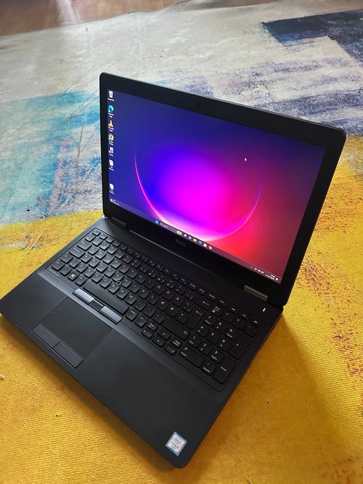 laptop Dell latitude 5570, i5 gen 6, 8 gb, ssd 120 , Full Hd