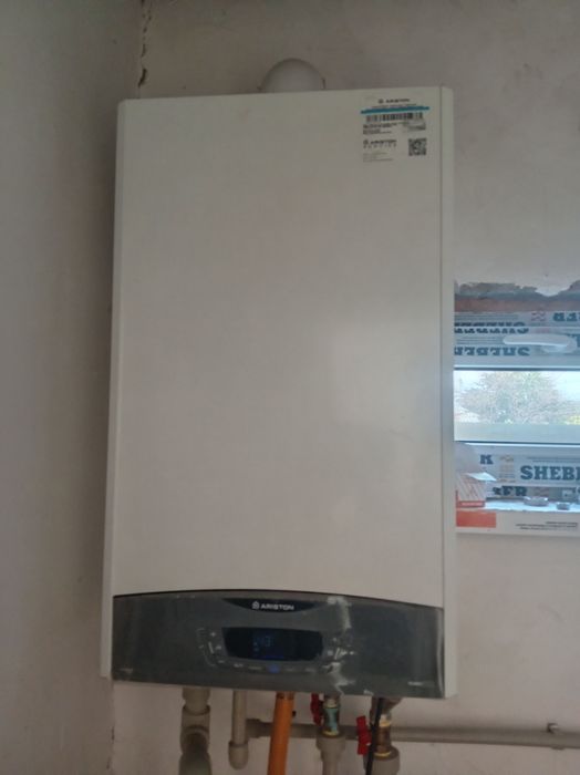 Газовый котел Аристон