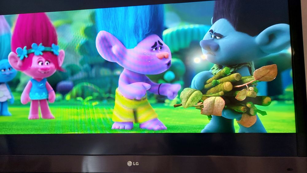 LG 3D, 42", 107 см