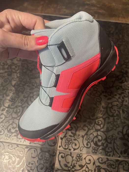 Маратонки Nike -39 номер,детски  ботички Terrex-намалени