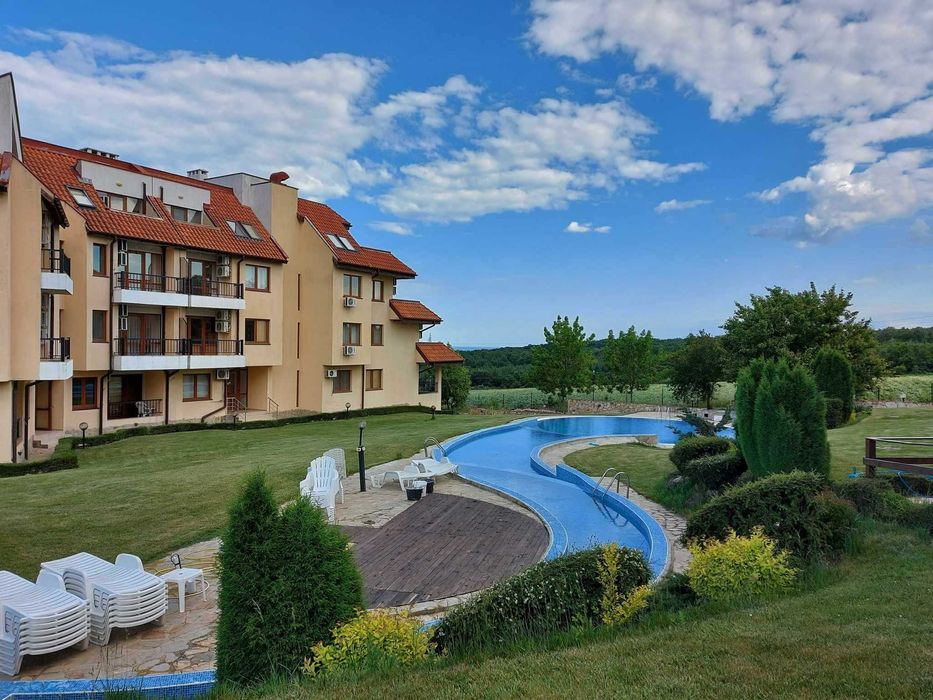 Продава се Едностаен апартамент в Варна, Бизнес хотел - 46 кв.м за 1087 €/кв.м - Снимка #4