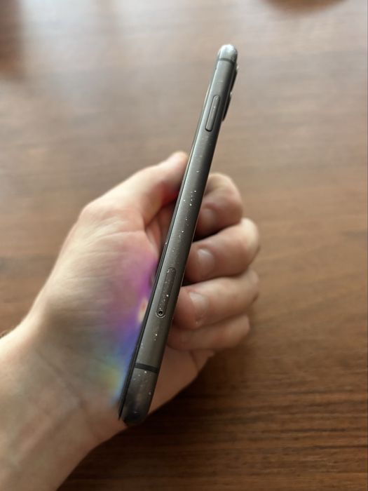 iPhone 11 64gb продам
