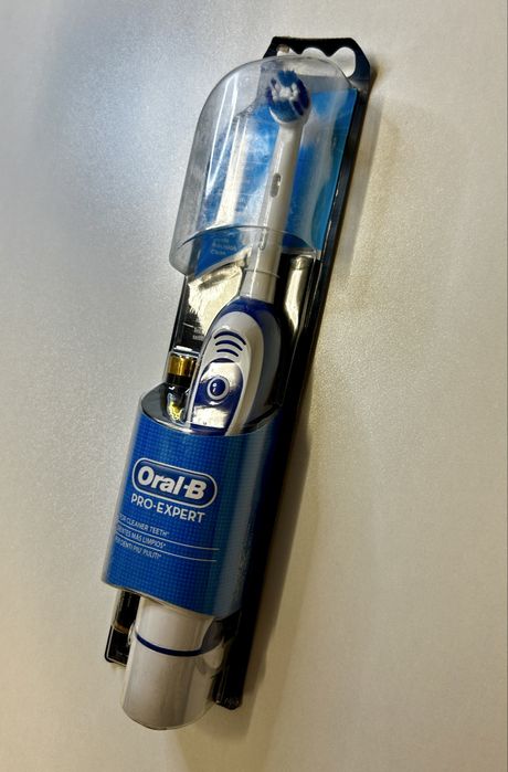 Periuță electrică de dinți Oral B Pro Expert
