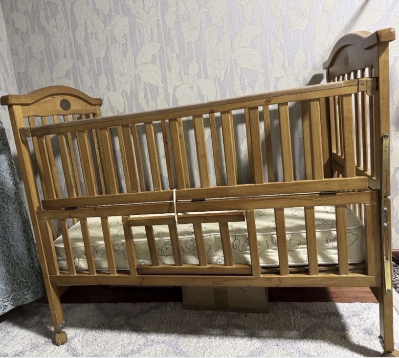 Отдам даром детскую кровать