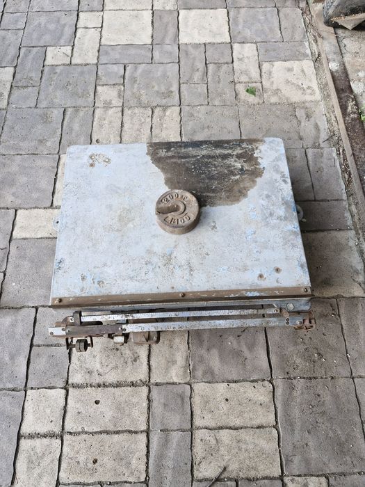 Продам почтовые весы б/у.