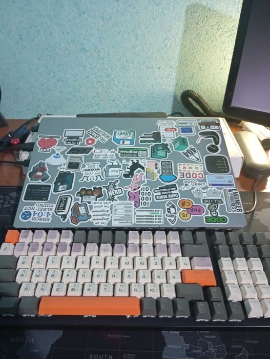 Lenova  noutbuki sotiladi