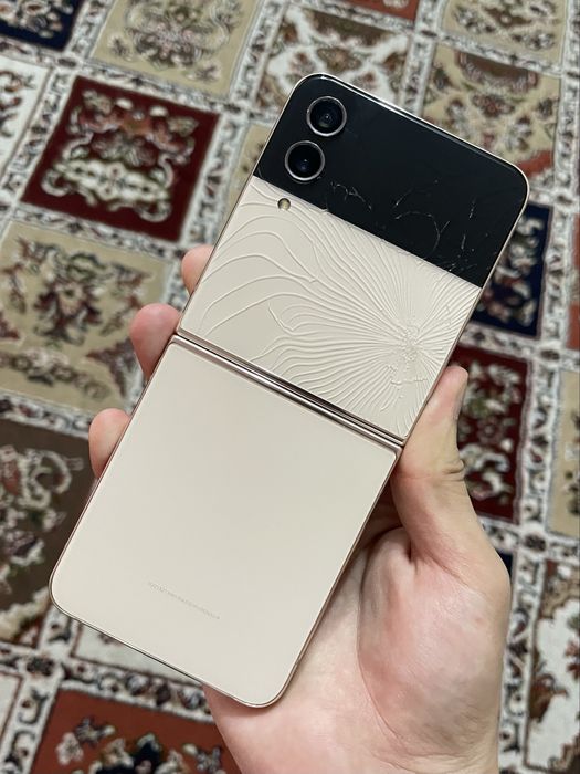 Samsung Z Flip 4 256gb