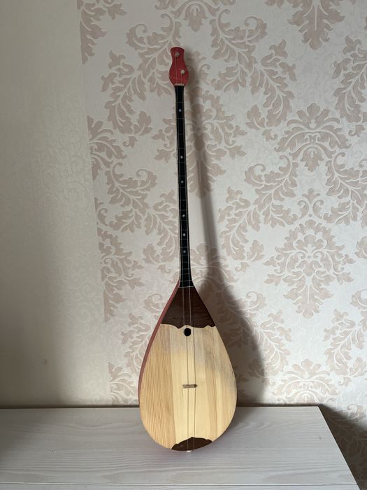 Продам домбыру б/у за 3000