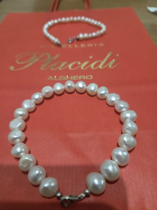 Гривни от истински перли