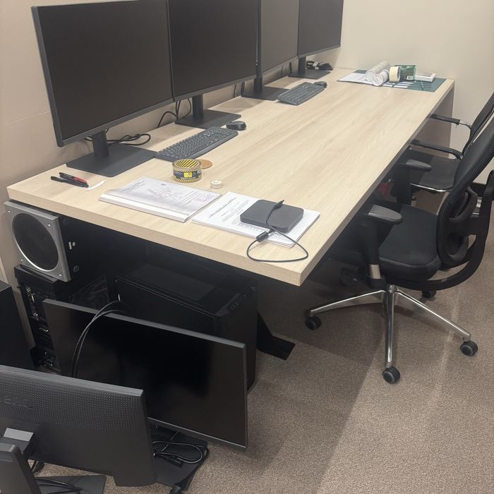 Конферентна офис маса