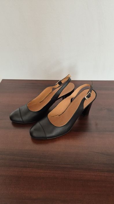 Pantofi de piele 37