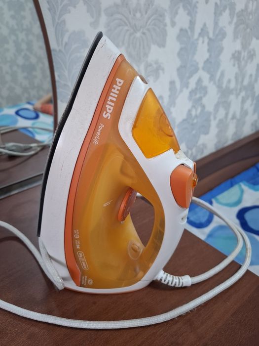 Утюг Philips оранжевый