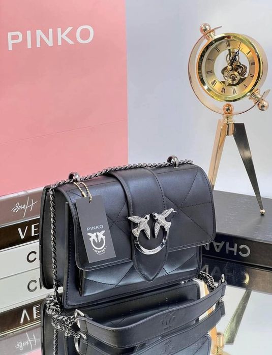 Дамска чанта Pinko в черно