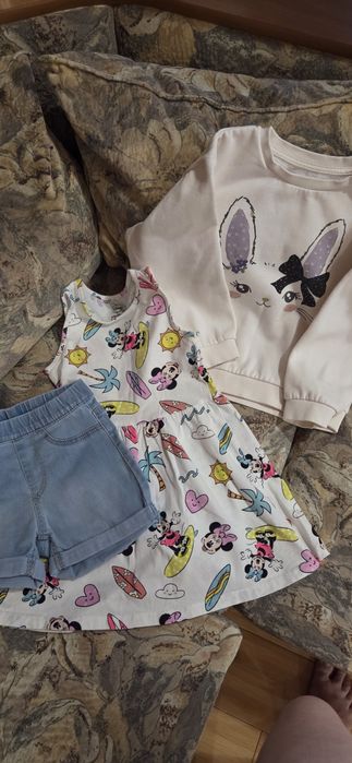 Олежда на девочку  на 2-3 года