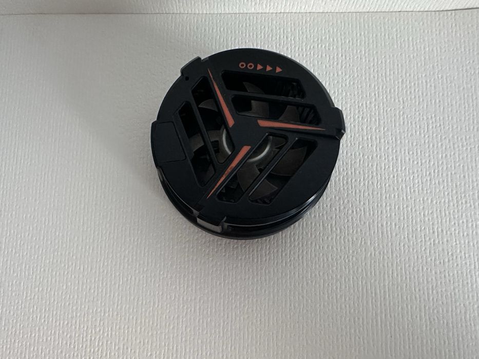 Cooler gaming cu magnet