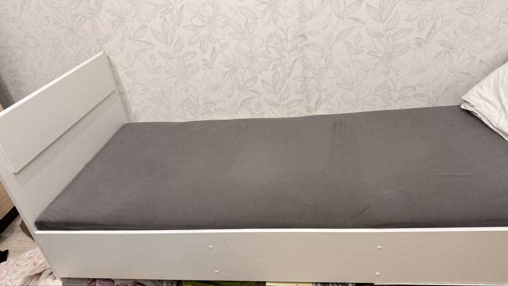 Продам односпальную кровать