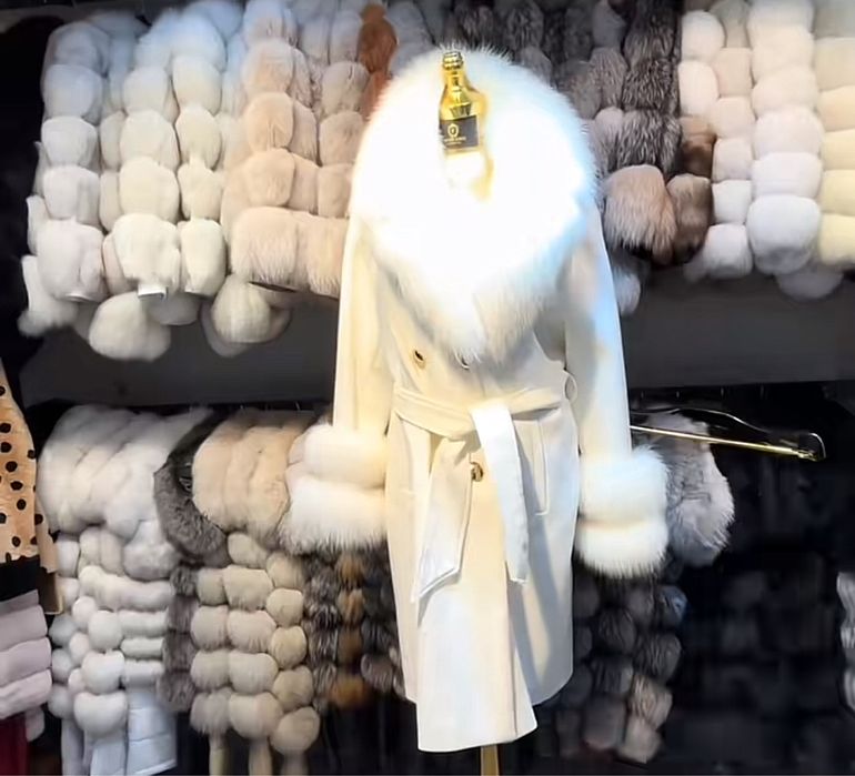 Haină de Blană Noi