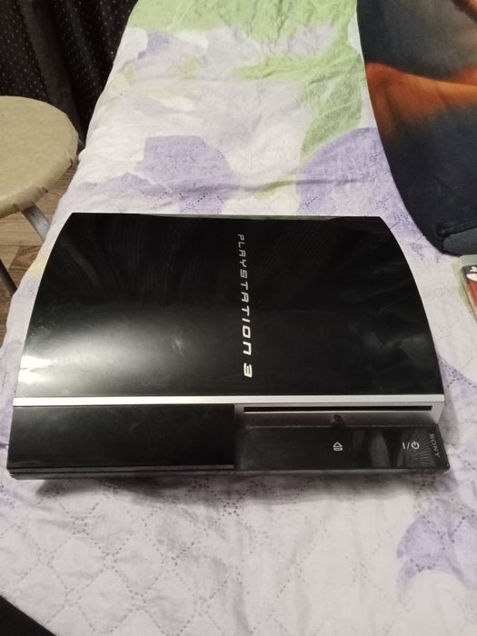 Продам приставку пс3
