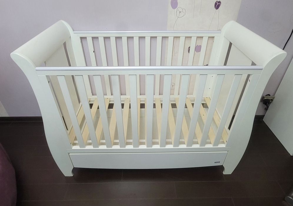 Pătuț evolutiv Tutti Bambini Katie 3 în 1 + salteaDescriere:
Vând pătu