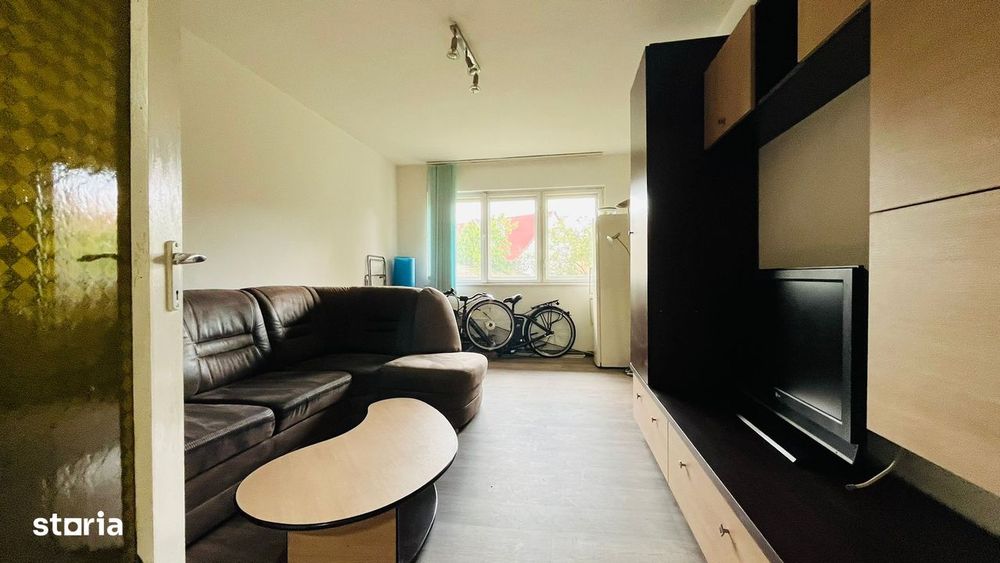 Apartament De Vanzare In Sebes, Doua Camere, Zona Centrala.