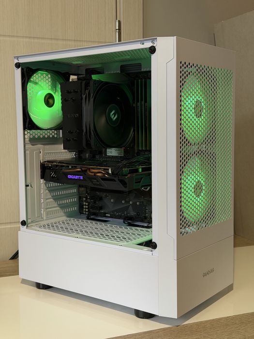 Геймърски компютър i7-6700K, RX580, 16GB
